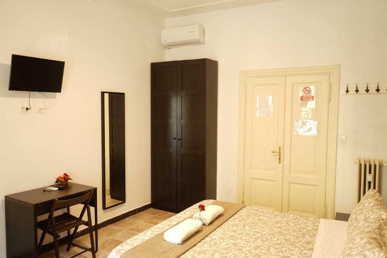 Hosting Flats Guesthouse Roma Eksteriør bilde