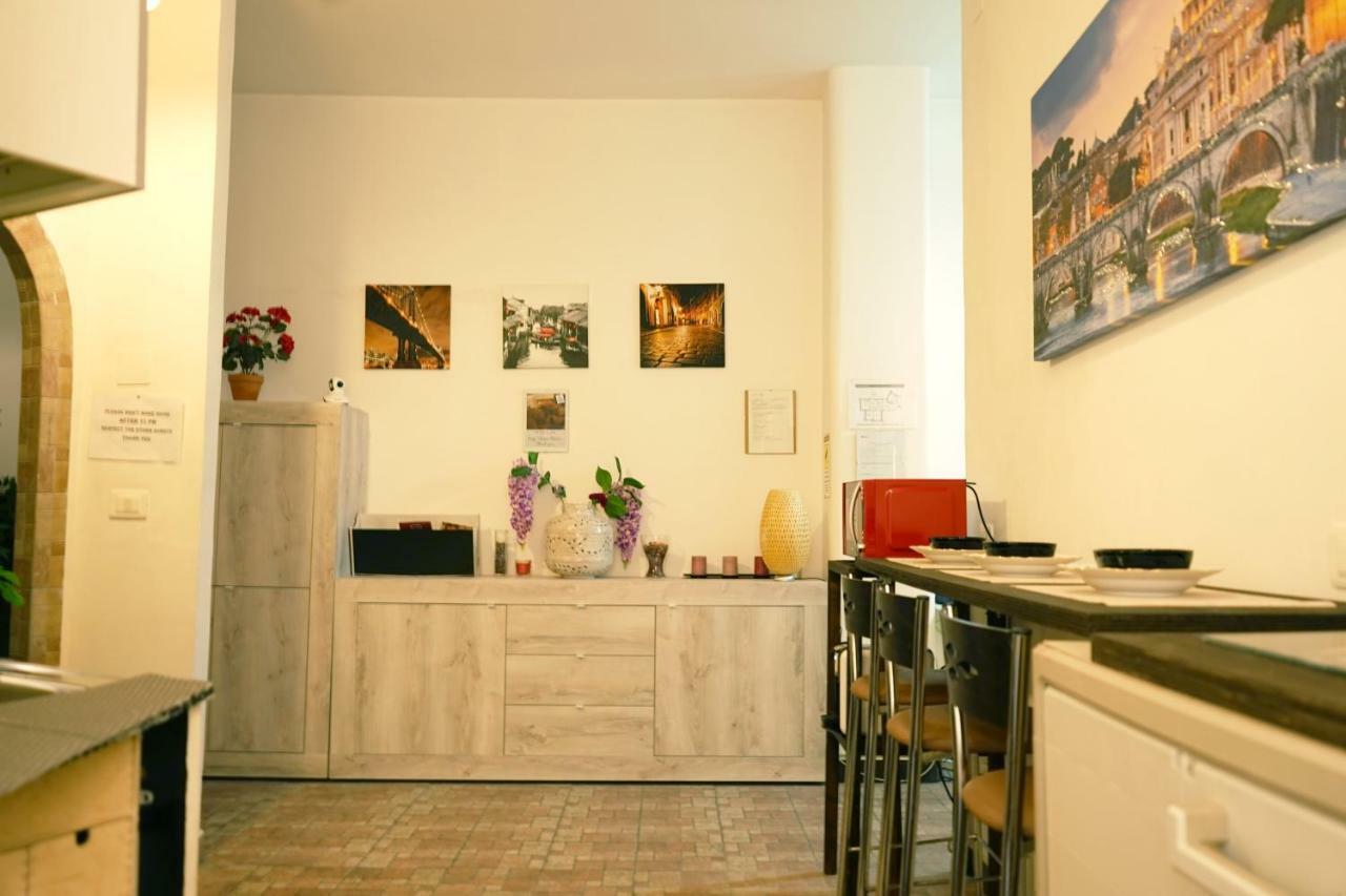 Hosting Flats Guesthouse Roma Eksteriør bilde